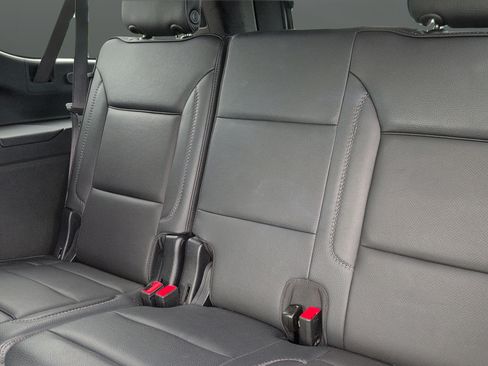 Used 2025 GMC Yukon XL Denali AWD/4WD image 27
