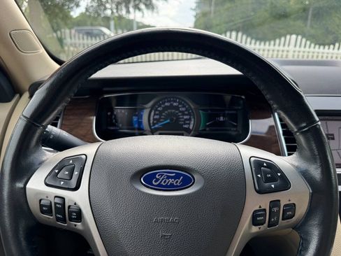 Used 2013 Ford Taurus Limited FWD image 24