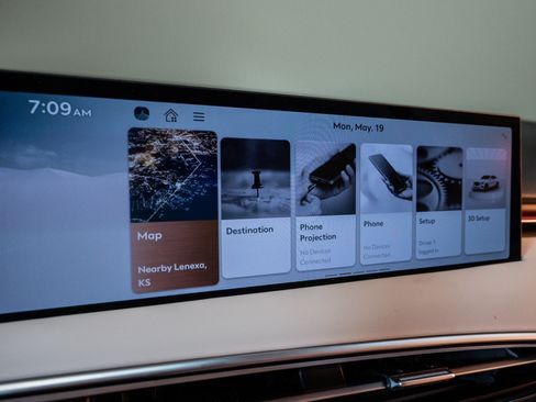 Used 2026 Genesis GV70 2.5T Advanced image 23