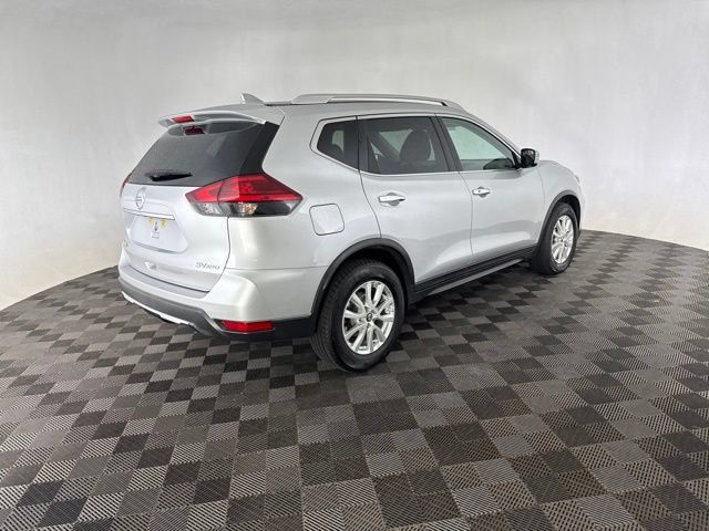 Used 2017 Nissan Rogue SV AWD/4WD image 5