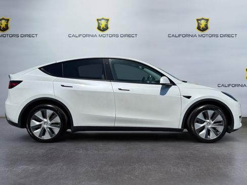 Used 2023 Tesla Model Y Long Range AWD/4WD image 6