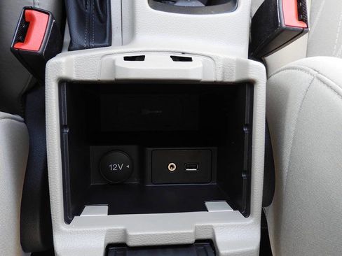 Used 2016 Ford Focus SE FWD image 39