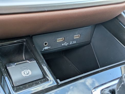 Certified 2022 Subaru Outback Touring XT AWD/4WD image 33