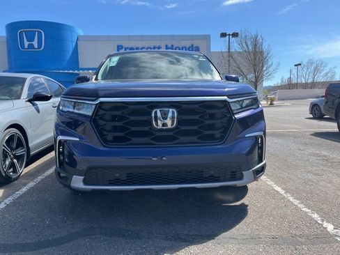 New 2025 Honda Pilot EX-L image 2