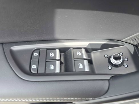 Certified 2025 Audi Q5 2.0T Premium Plus w/ Premium Plus Package image 24