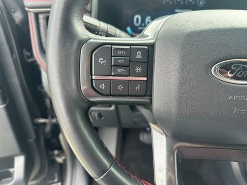 Used 2023 Ford Expedition Limited image 4