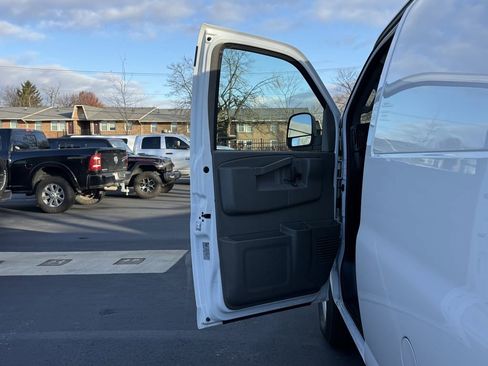 Used 2024 Chevrolet Express 2500 w/ Driver Convenience Package image 12