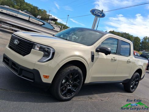 New 2025 Ford Maverick Lariat w/ Black Appearance Package image 22