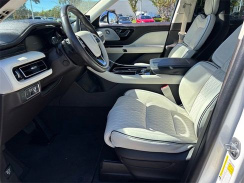 Used 2022 Lincoln Aviator Black Label w/ Dynamic Handling Package image 3