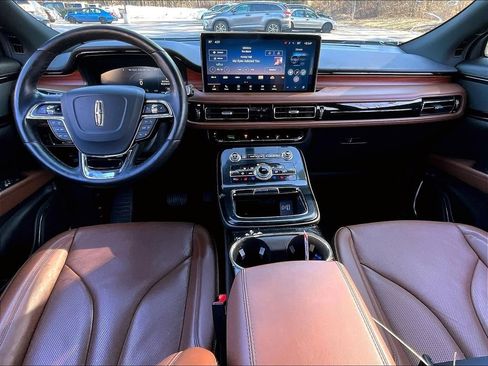 Used 2022 Lincoln Nautilus Reserve image 21