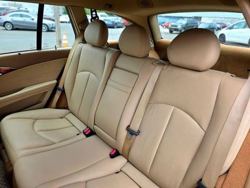 Used 2009 Mercedes-Benz E 350 4MATIC Wagon image 32