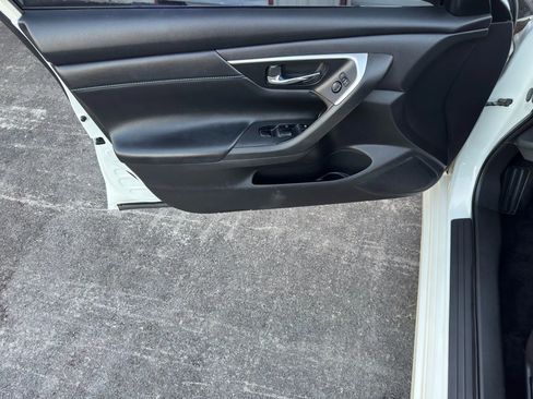 Used 2018 Nissan Altima 2.5 SR w/ SR Special Edition image 2