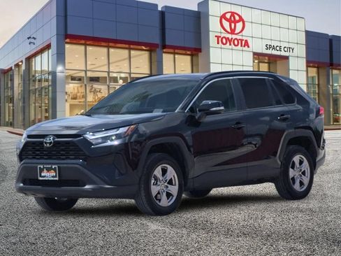Certified 2025 Toyota RAV4 XLE AWD/4WD image 2