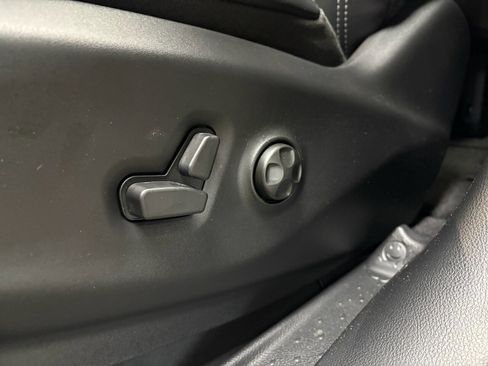 New 2026 Chrysler Voyager LX image 12