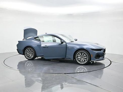 Used 2025 Ford Mustang GT Premium RWD image 50