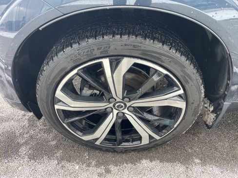 Certified 2024 Volvo XC60 B5 Ultimate image 12