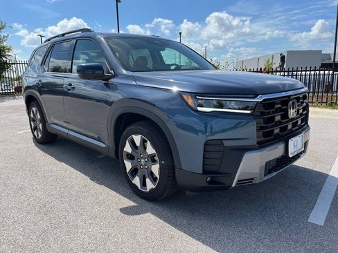 Used 2026 Honda Pilot Elite image 3
