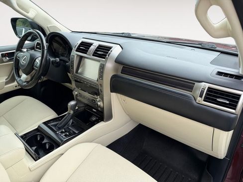 Used 2020 Lexus GX 460 Premium w/ Premium Package AWD/4WD image 26