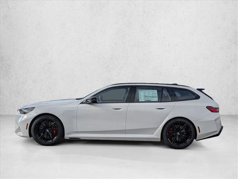 New 2026 BMW M5 Touring image 5