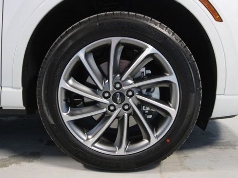 Used 2026 Lincoln Corsair Grand Touring image 35