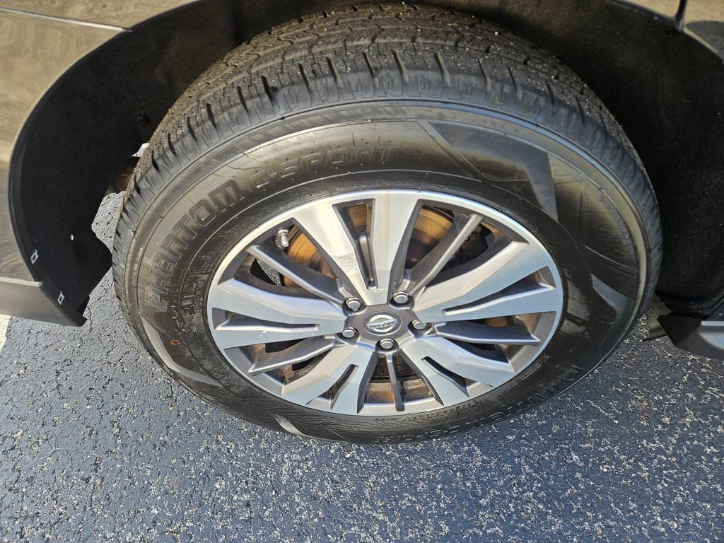 Used 2017 Nissan Pathfinder SV w/ SV Tech Package AWD/4WD image 11