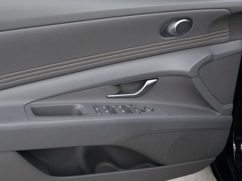 Used 2026 Hyundai Elantra Sport FWD image 14