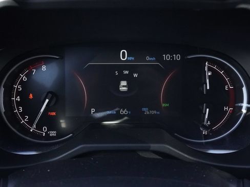 Used 2025 Toyota RAV4 XLE AWD/4WD image 11