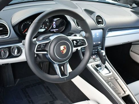 Used 2018 Porsche 718 Cayman RWD image 37