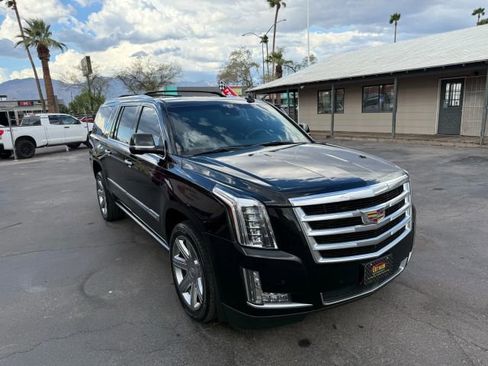Used 2016 Cadillac Escalade ESV Premium image 13