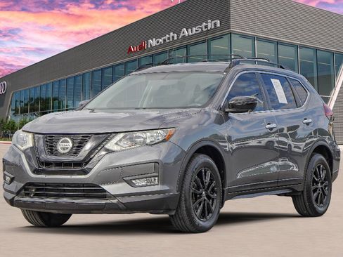 Used 2018 Nissan Rogue SV w/ Premium Package image 6