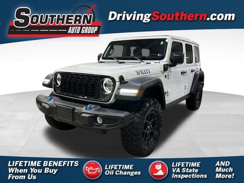 Used 2024 Jeep Wrangler Unlimited image 1