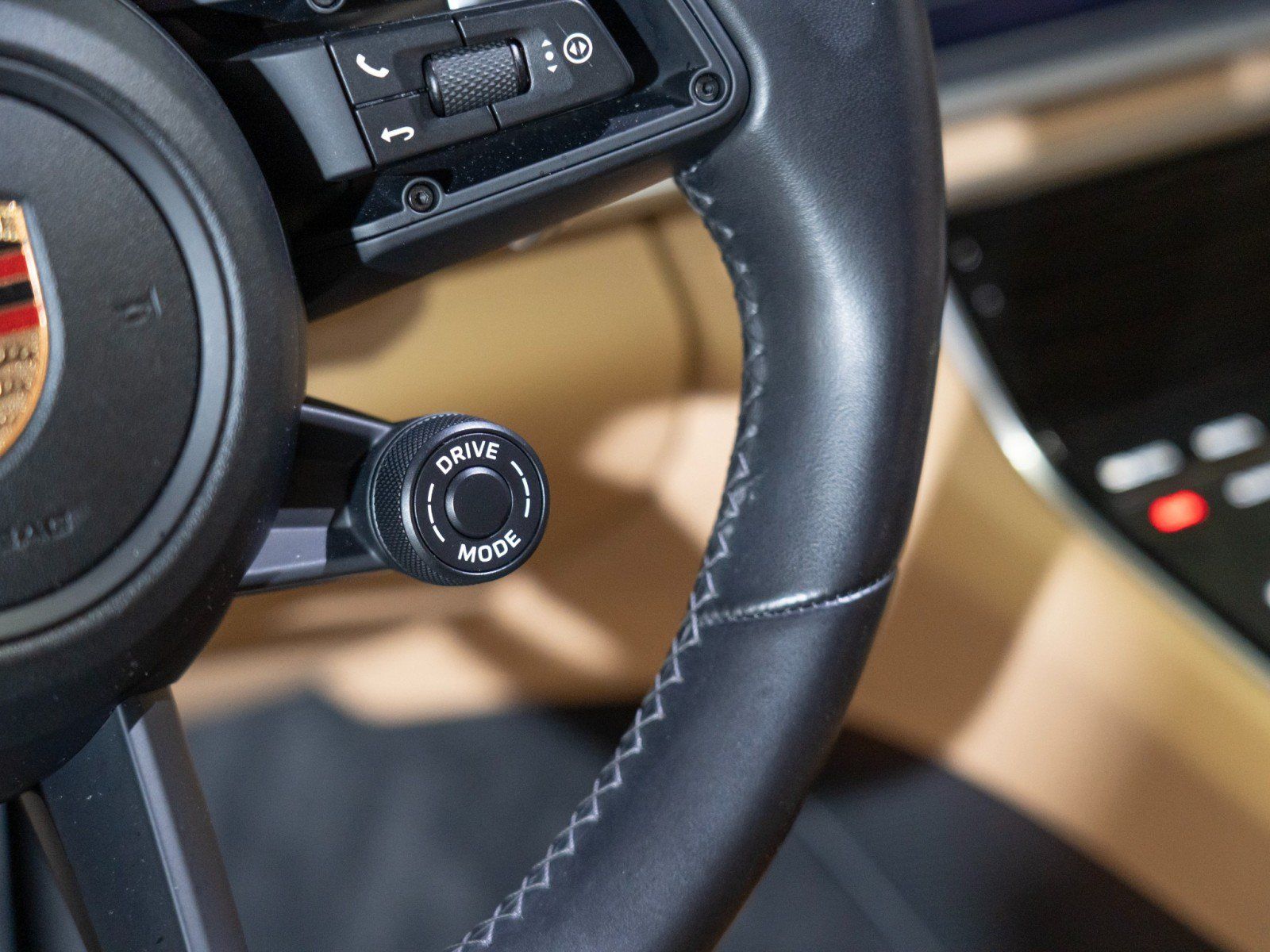 Certified 2023 Porsche Panamera Platinum Edition RWD image 23