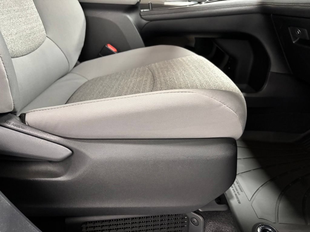 Used 2026 Toyota Sienna LE AWD/4WD image 63