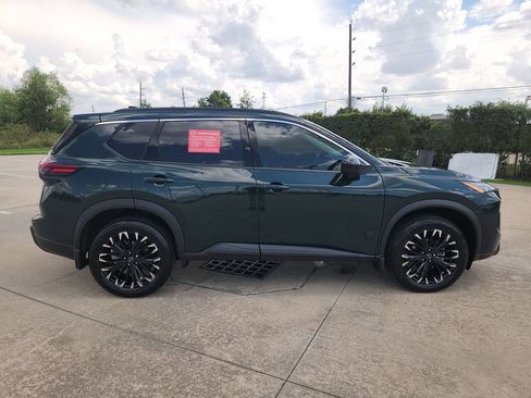 Certified 2026 Nissan Rogue Dark Armor FWD image 4