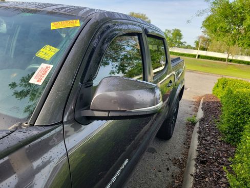 Used 2017 Toyota Tacoma TRD Sport w/ Tow Package image 28