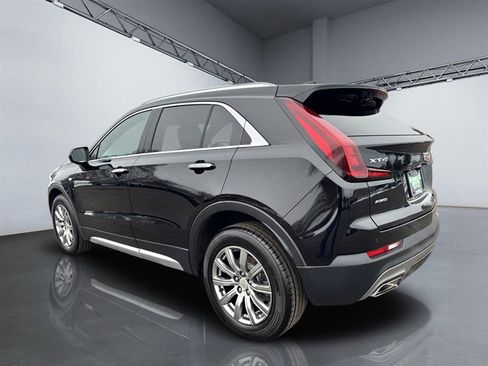 Used 2019 Cadillac XT4 Premium Luxury w/ Cold Weather Package image 5
