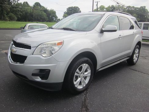 Used 2011 Chevrolet Equinox LT w/ Driver Convenience Package FWD image 2