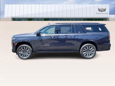 Certified 2024 Cadillac Escalade ESV Sport w/ Touring Package AWD/4WD image 5