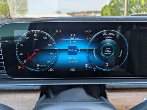 Used 2023 Mercedes-Benz GLE 350 4MATIC image 18