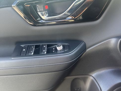 Used 2025 Subaru Forester Limited image 18