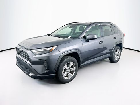 Used 2025 Toyota RAV4 XLE FWD image 3