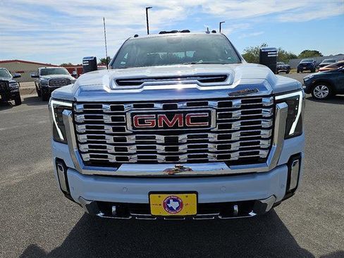 New 2026 GMC Sierra 2500 Denali w/ Denali Reserve Package image 8