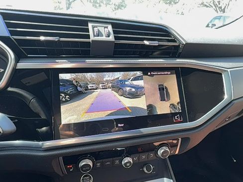 Used 2024 Audi Q3 2.0T Premium Plus image 21