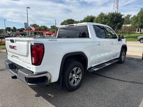 Used 2022 GMC Sierra 1500 SLE AWD/4WD image 6