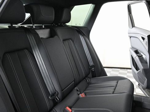 New 2025 Audi Q4 e-tron Prestige image 21