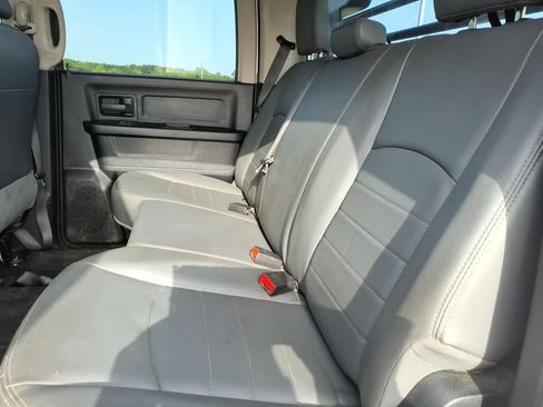 Used 2018 RAM 3500 Tradesman w/ Chrome Appearance Group AWD/4WD image 7