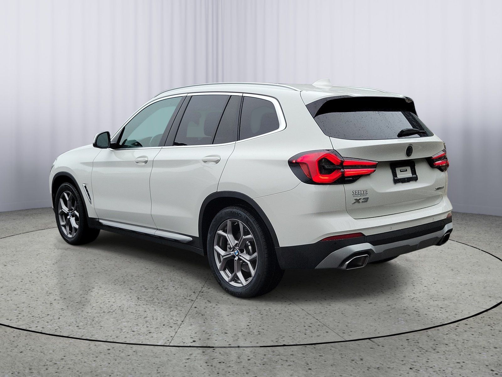 Used 2023 BMW X3 xDrive30i w/ Convenience Package AWD/4WD image 4
