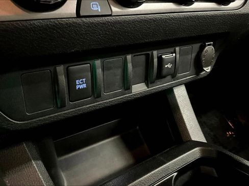 Used 2023 Toyota Tacoma SR AWD/4WD image 17