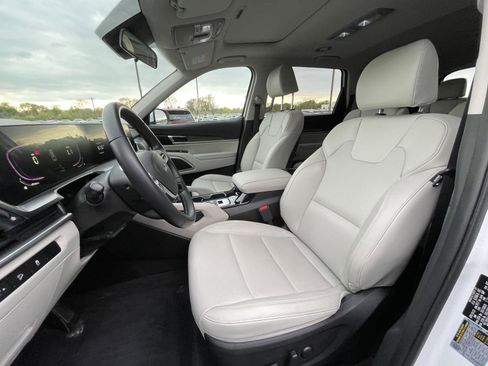 Used 2023 Kia Telluride S w/ S Sunroof Package AWD/4WD image 13