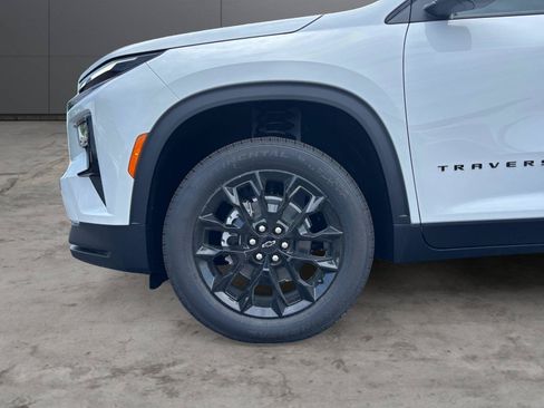 New 2026 Chevrolet Traverse LT w/ Midnight/Sport Edition AWD/4WD image 9
